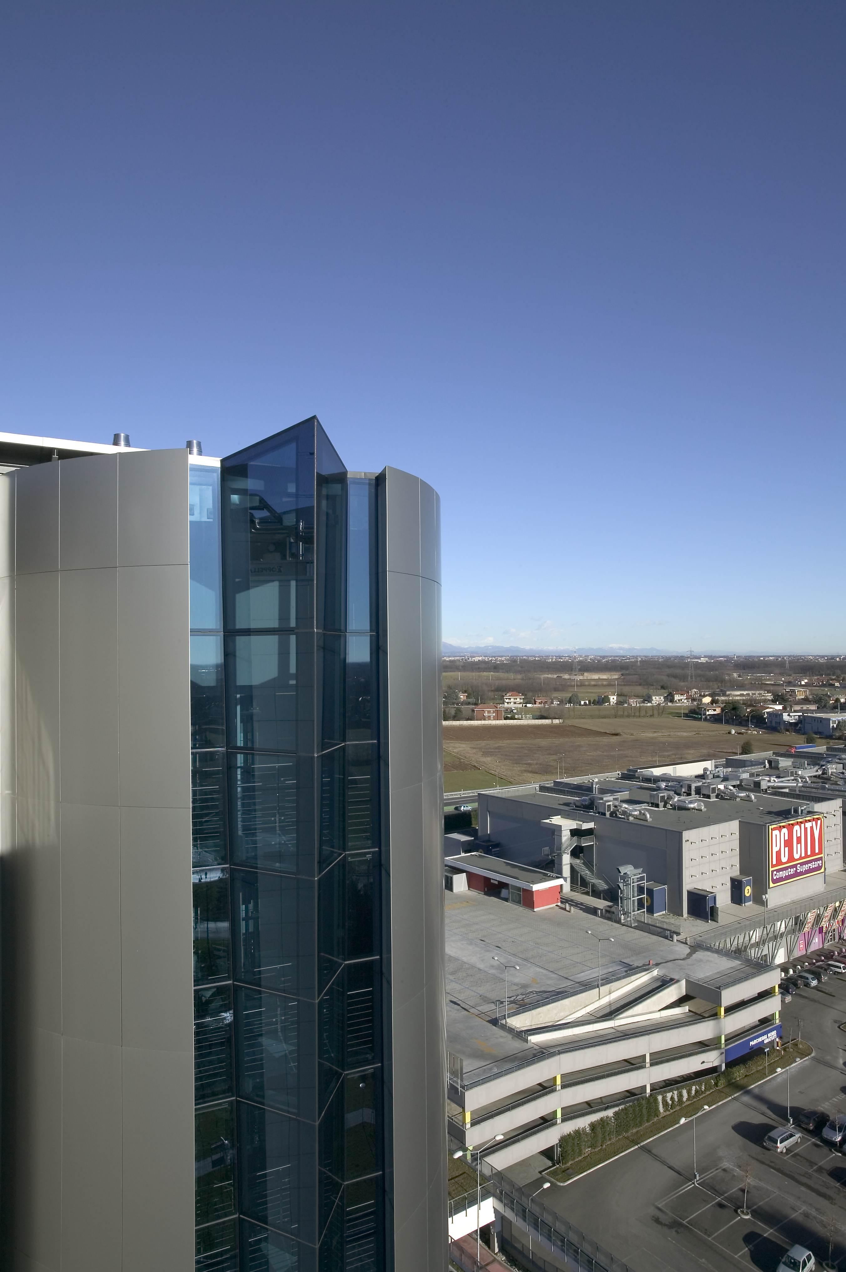 Una Hotels Malpensa Cerro Maggiore Exterior photo