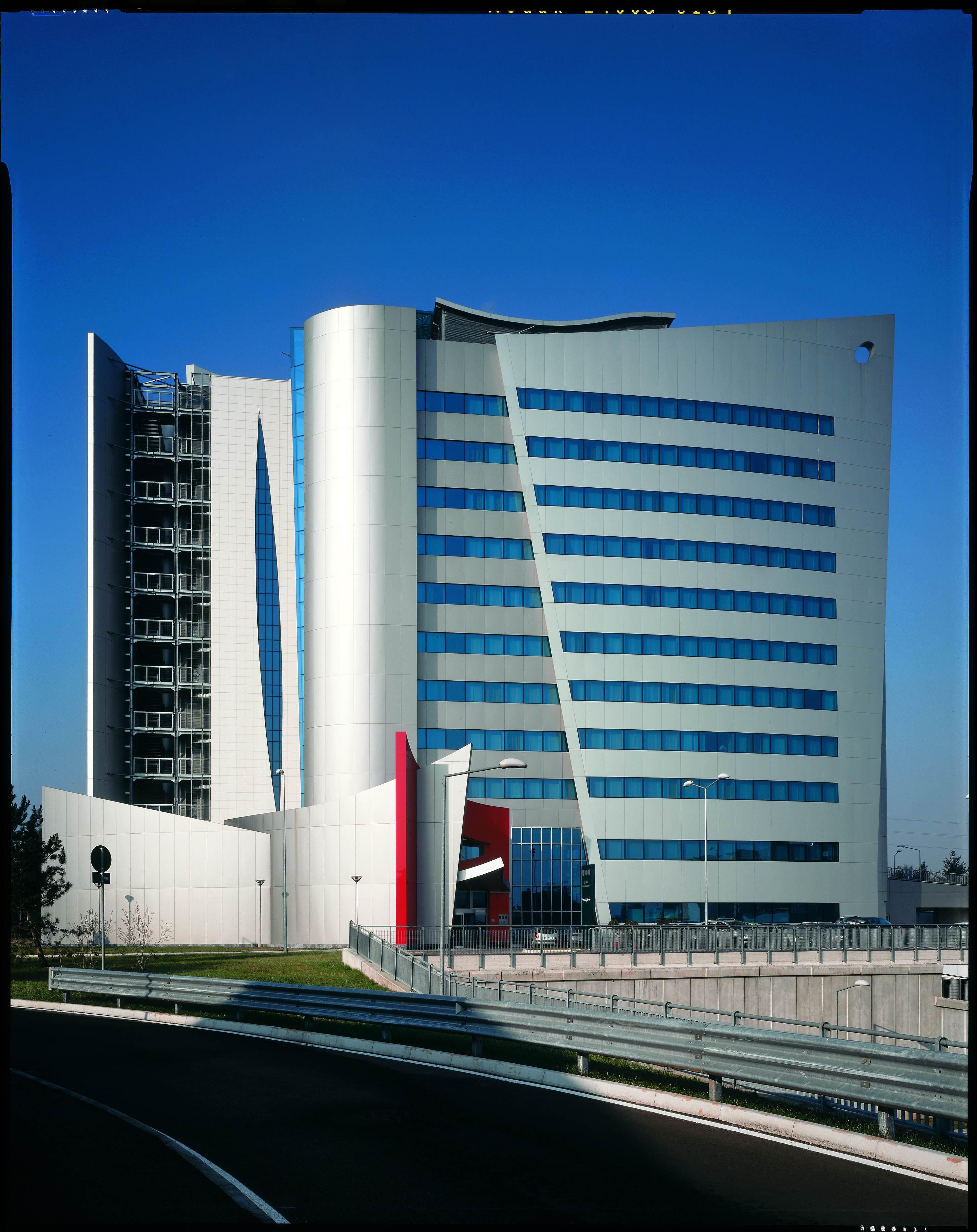 Una Hotels Malpensa Cerro Maggiore Exterior photo